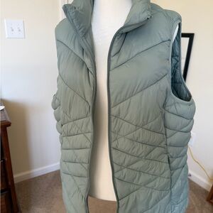 ZeroXposur Quilted Puffer Vest in Steel Blue
